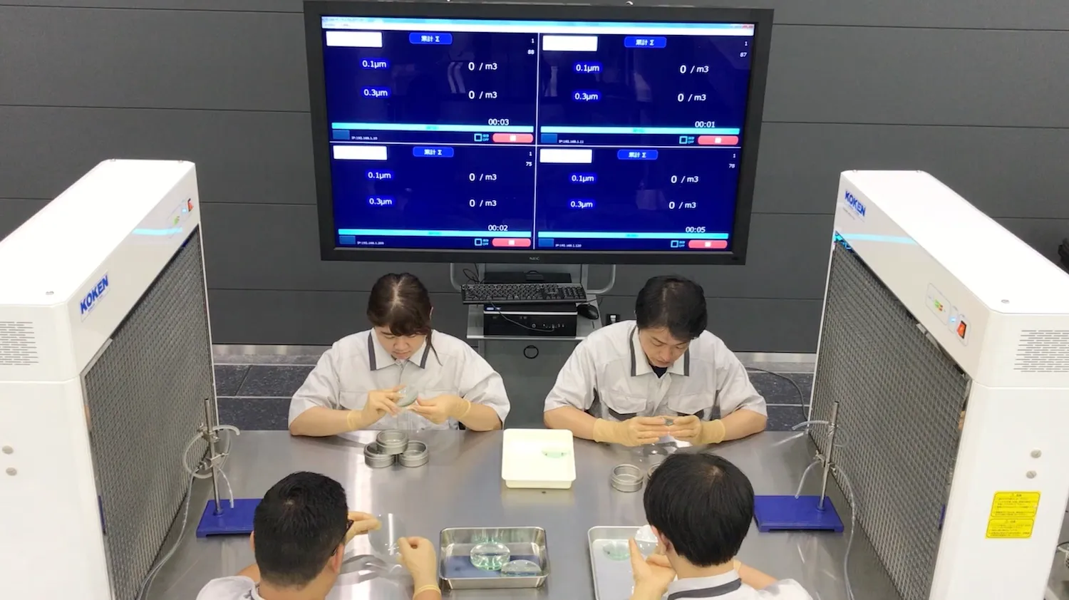 左側の画像